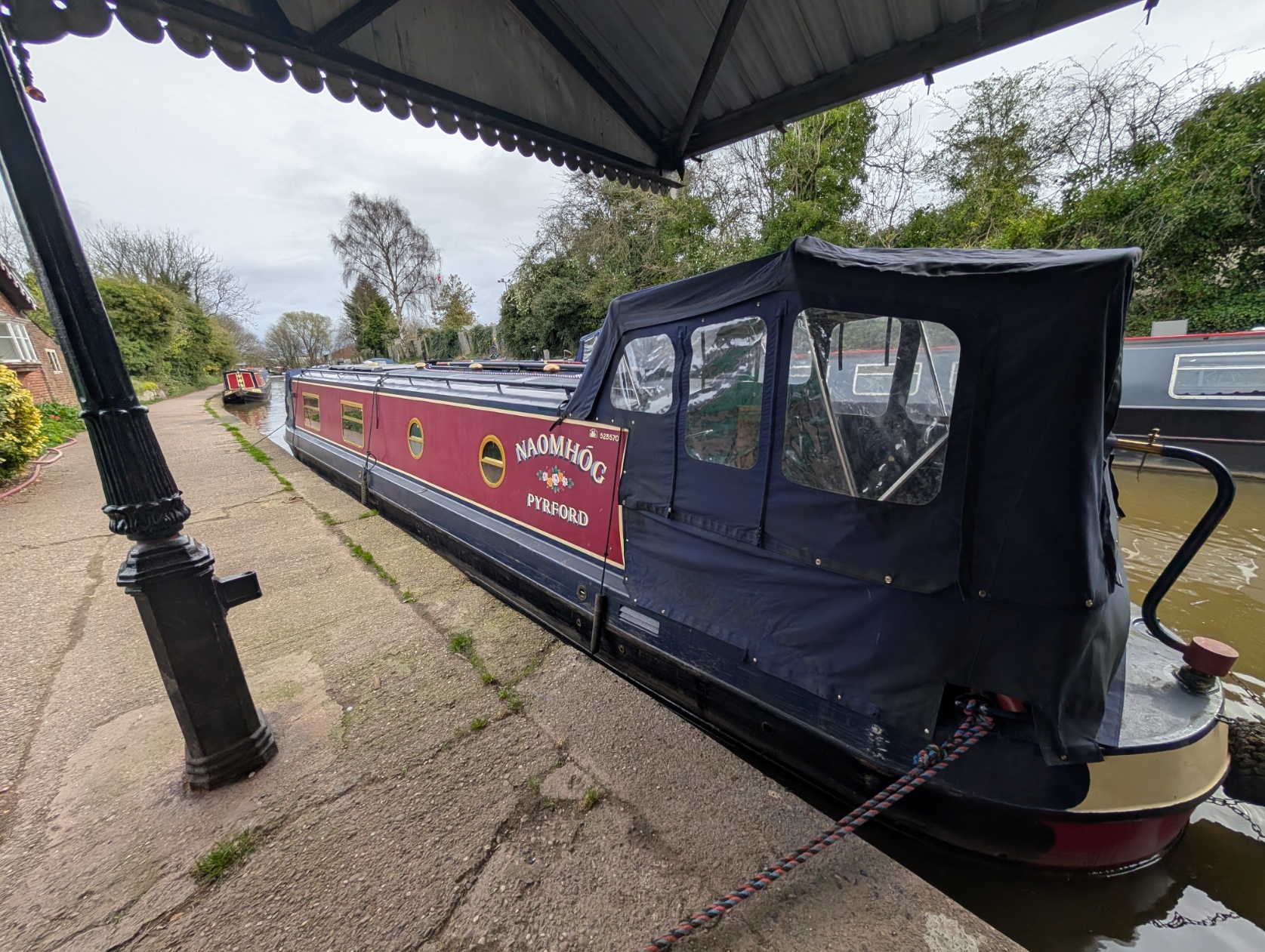 NB Naomhog - 45' Cruiser Stern Narrowboat For Sale 3