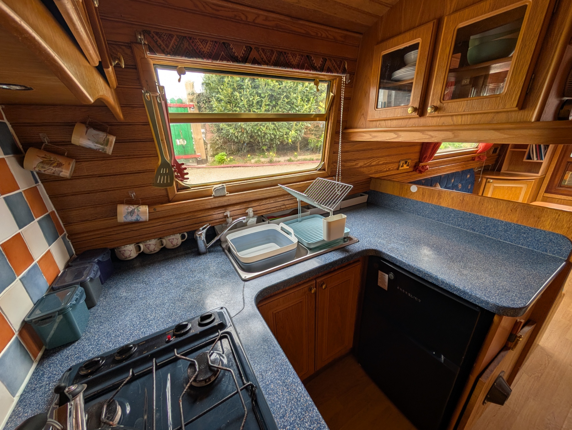 NB Naomhog - 45' Cruiser Stern Narrowboat For Sale 7